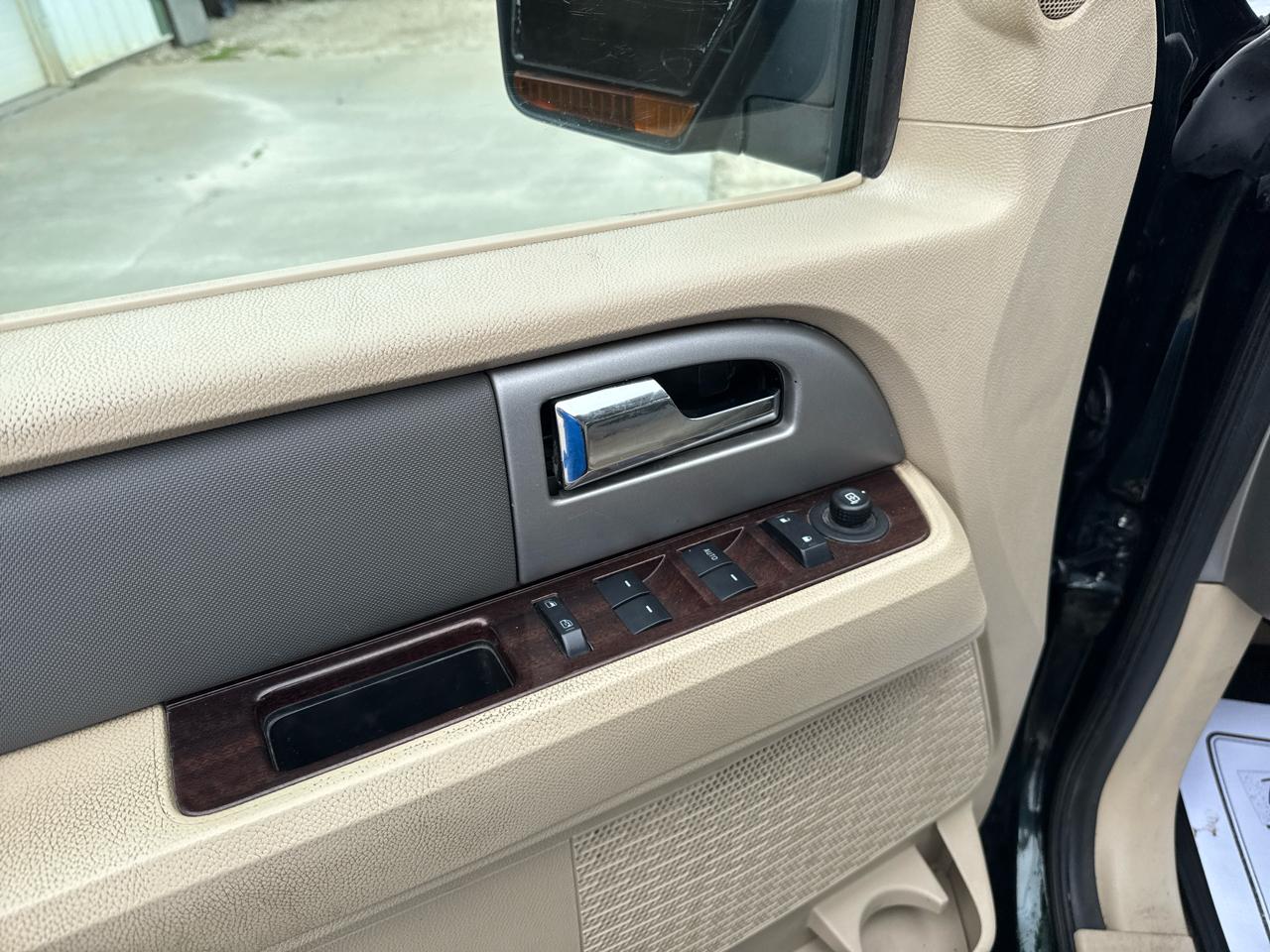 Ford Expedition 5.4L XLT 4WD 2014