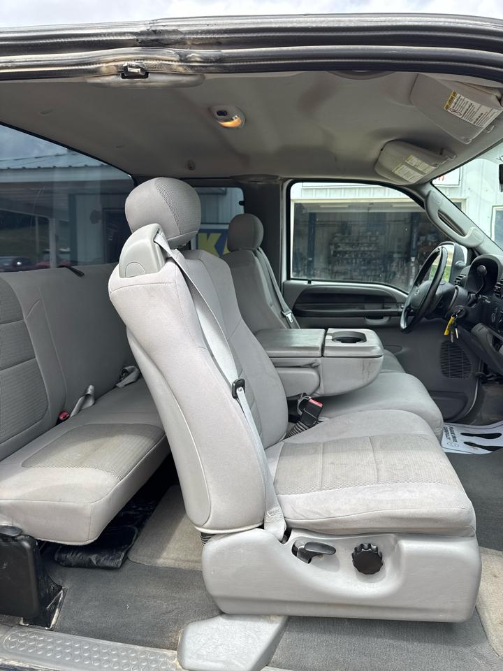 Ford Super Duty F-250 Supercab 142" Lariat 4WD 2005