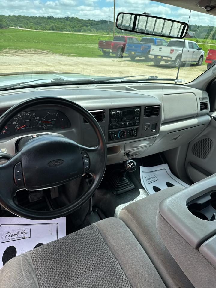 Ford Super Duty F-250 Reg Cab 137" XLT 4WD 2001