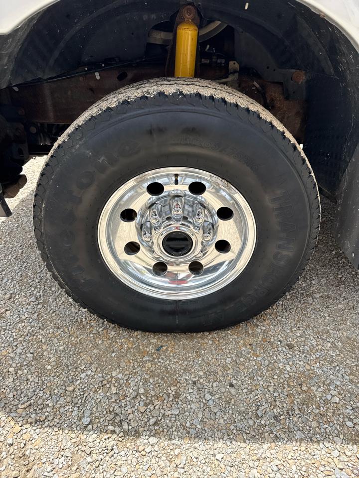 Ford Super Duty F-250 Reg Cab 137" XLT 4WD 2001
