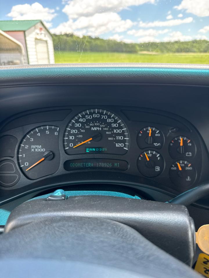 Chevrolet Silverado 1500 Crew Cab 143.5" WB LS 2005