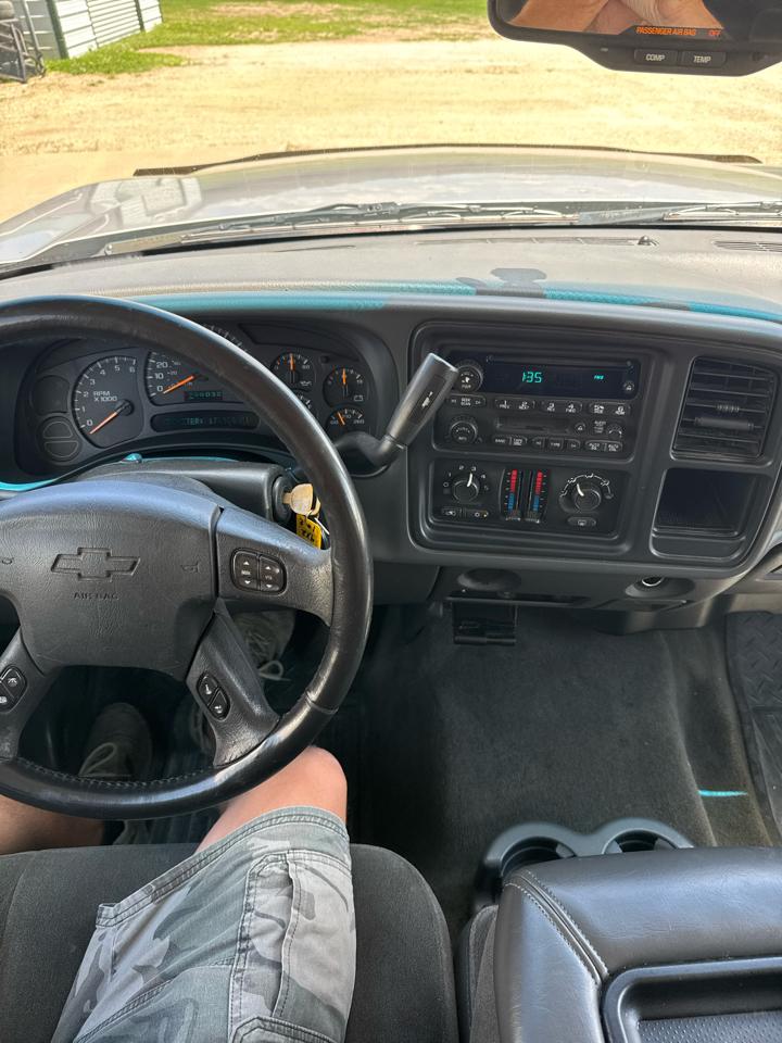 Chevrolet Silverado 1500 Crew Cab 143.5" WB LS 2005
