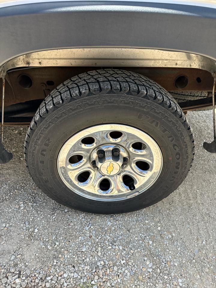 Chevrolet Silverado 1500 Crew Cab 143.5" WB LS 2005