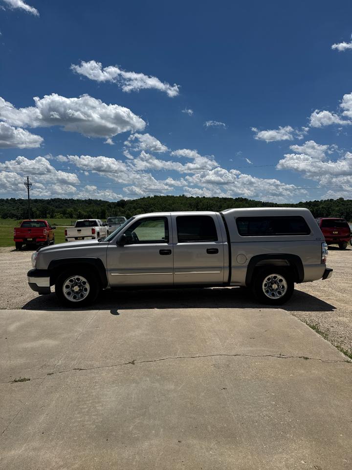 Chevrolet Silverado 1500 Crew Cab 143.5" WB LS 2005