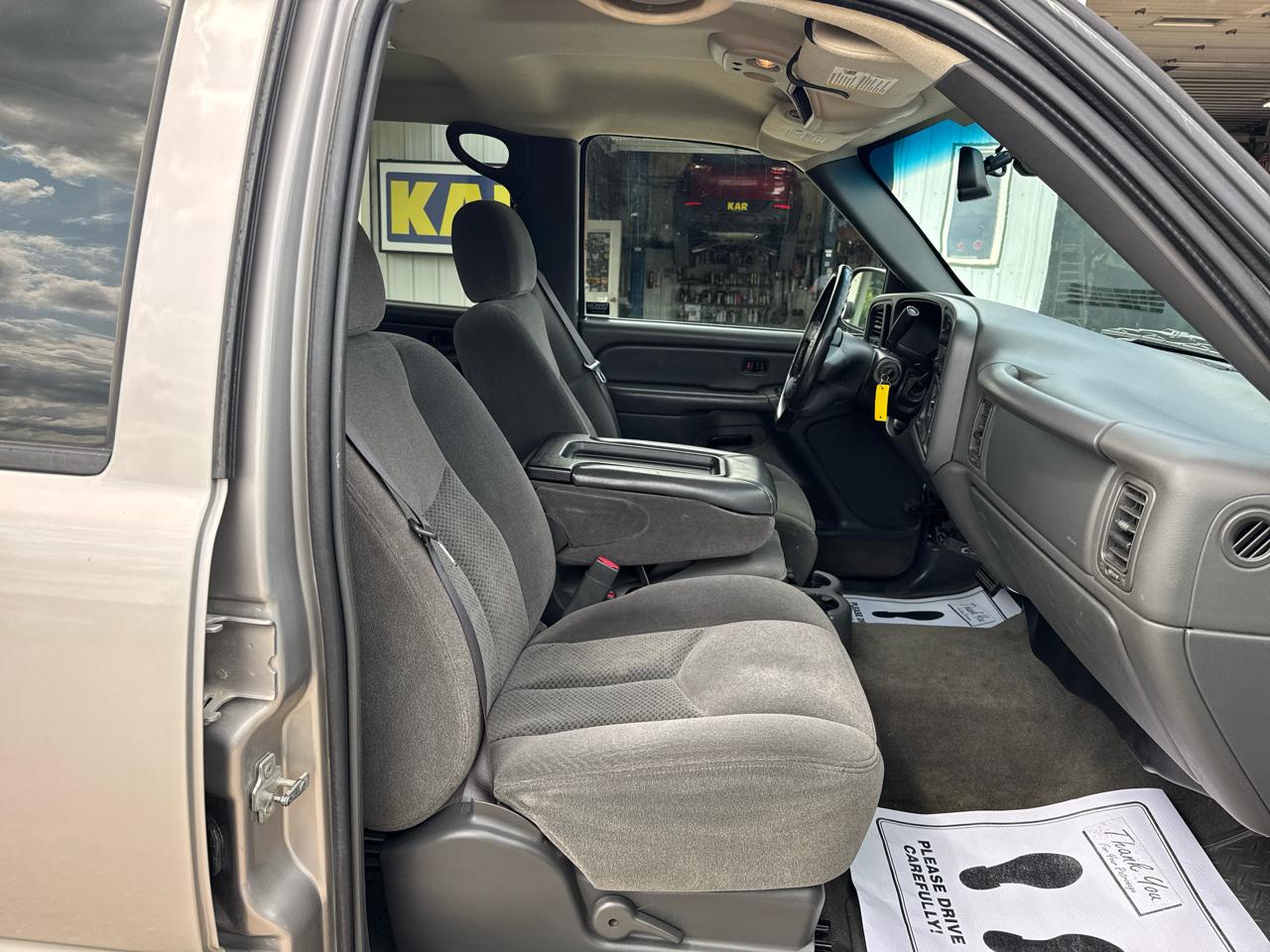 Chevrolet Silverado 1500 Crew Cab 143.5" WB LS 2005