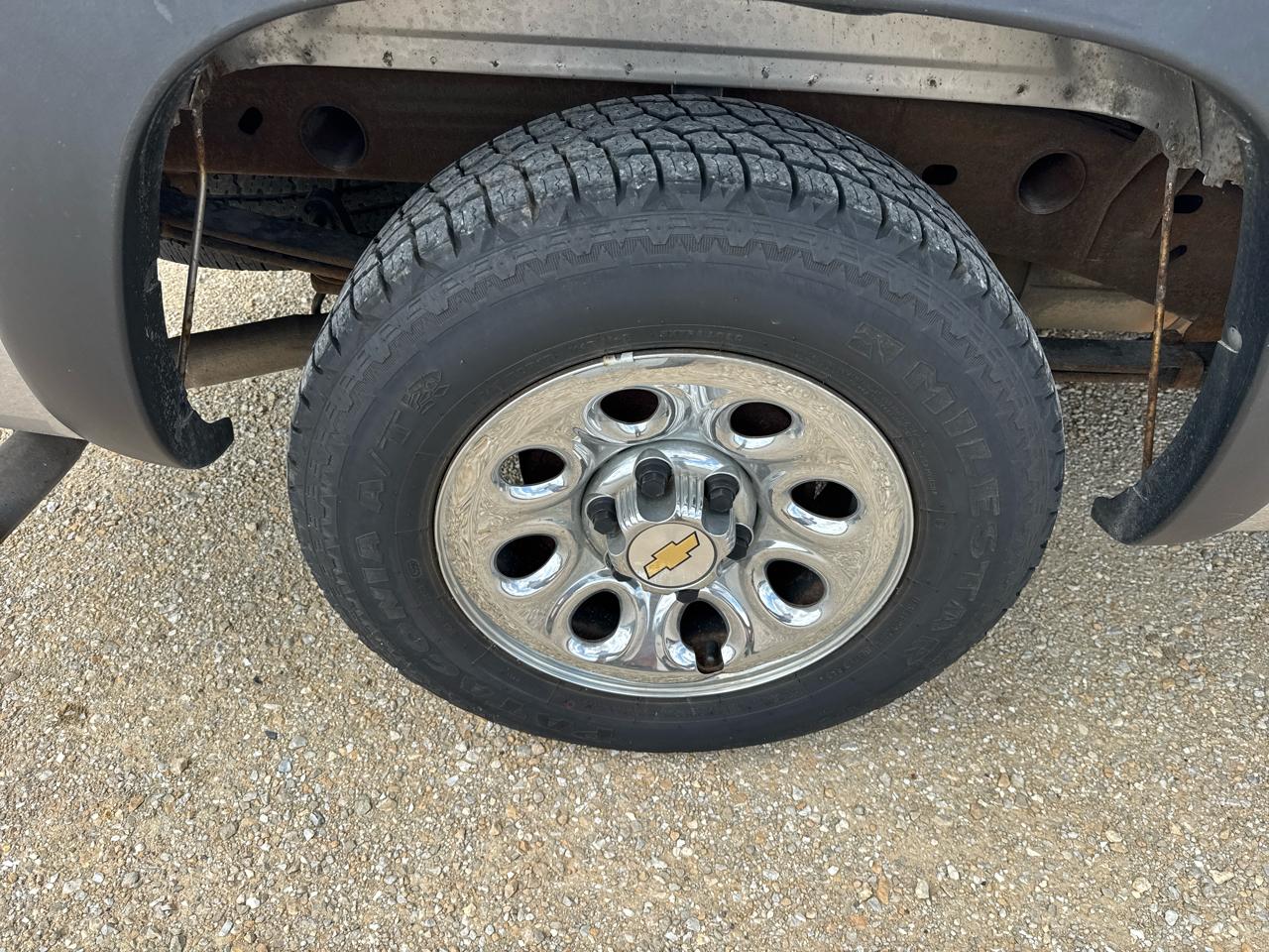Chevrolet Silverado 1500 Crew Cab 143.5" WB LS 2005