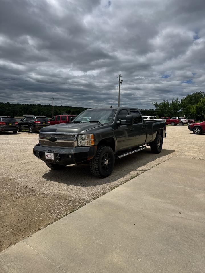 Chevrolet Silverado 2500HD LTZ Crew Cab Long Box 4WD 2011