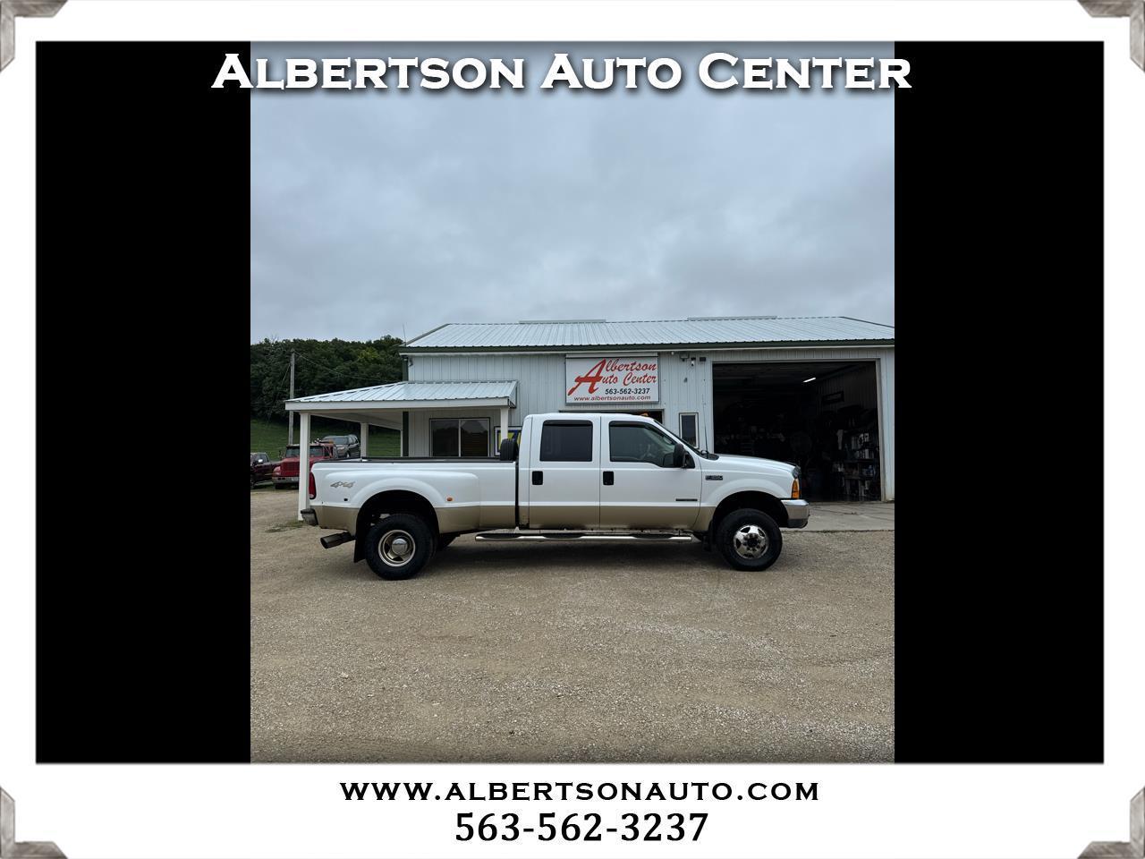Ford Super Duty F-350 DRW Lariat 4WD Crew Cab 8' Box 2000
