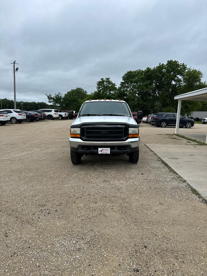 Ford Super Duty F-350 DRW Lariat 4WD Crew Cab 8' Box 2000