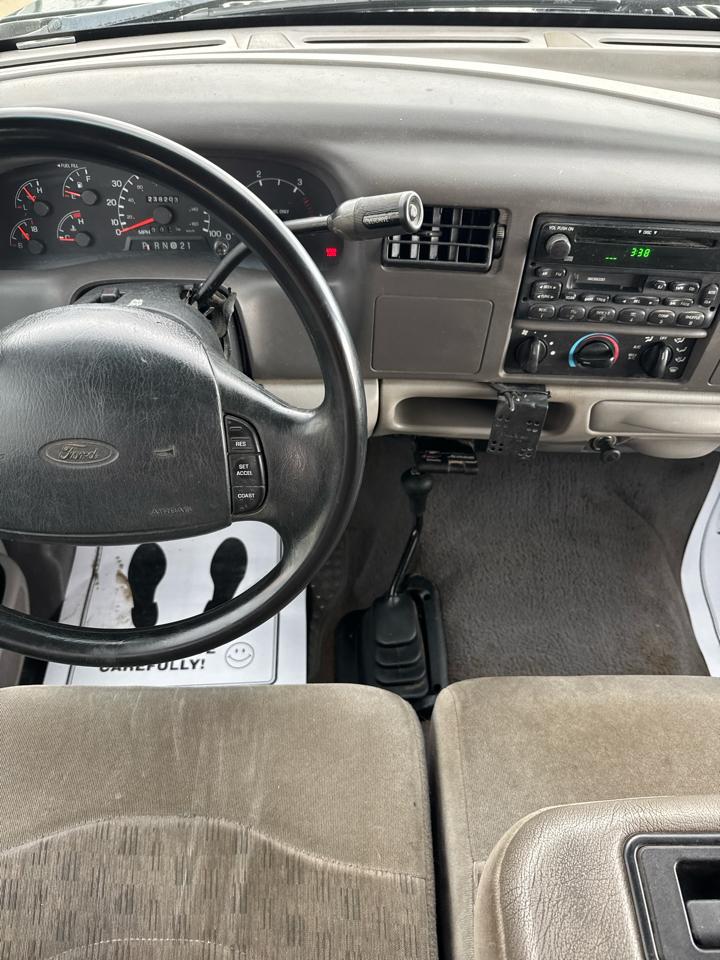 Ford Super Duty F-350 SRW XLT 4WD Crew Cab 8' Box 1999