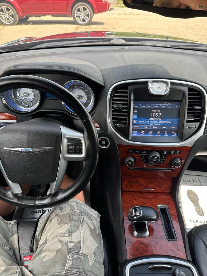 Chrysler 300 4dr Sdn RWD 2013