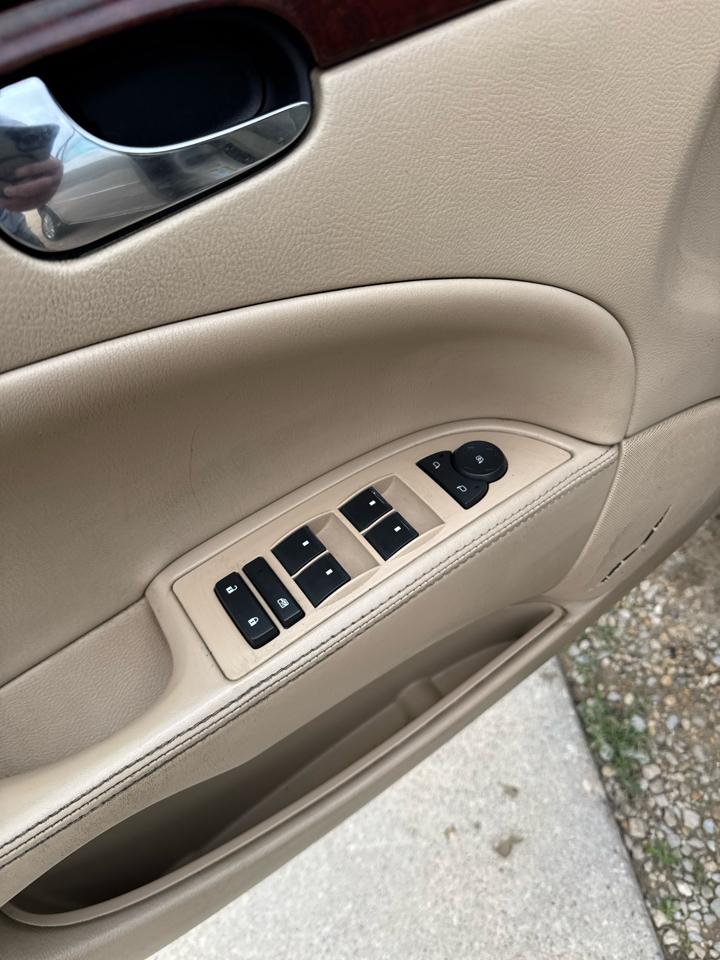 Buick Lucerne 4dr Sdn V6 CX 2007