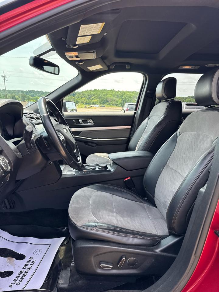 Ford Explorer 4dr XLT 4WD 2017
