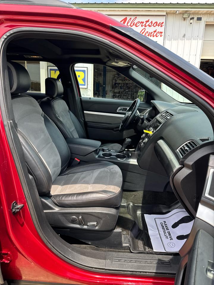 Ford Explorer 4dr XLT 4WD 2017