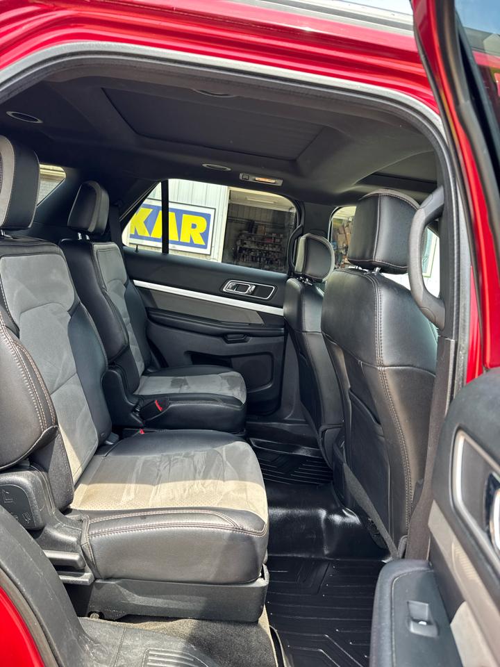 Ford Explorer 4dr XLT 4WD 2017