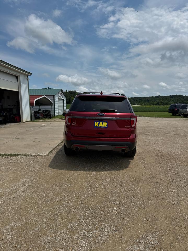 Ford Explorer 4dr XLT 4WD 2017