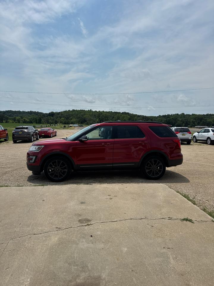 Ford Explorer 4dr XLT 4WD 2017