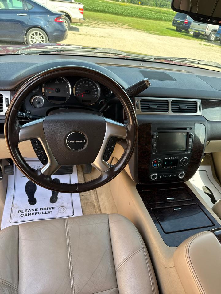 GMC Yukon XL Denali AWD 4dr 1500 2007