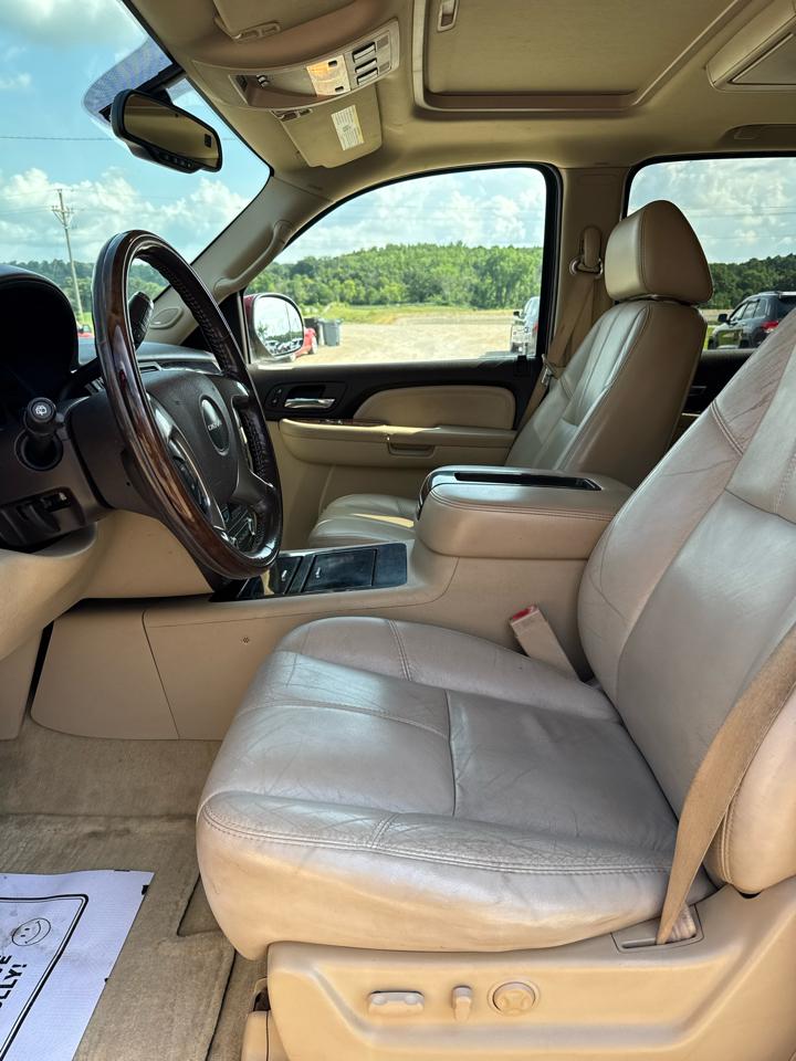 GMC Yukon XL Denali AWD 4dr 1500 2007