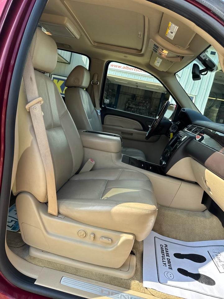 GMC Yukon XL Denali AWD 4dr 1500 2007