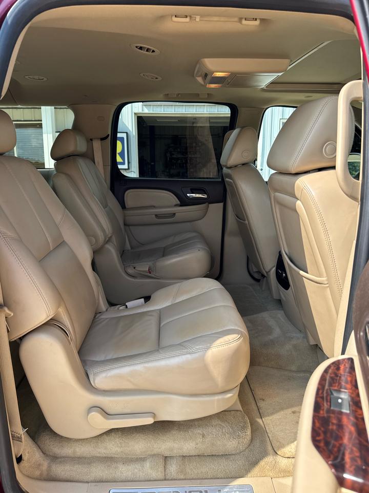 GMC Yukon XL Denali AWD 4dr 1500 2007