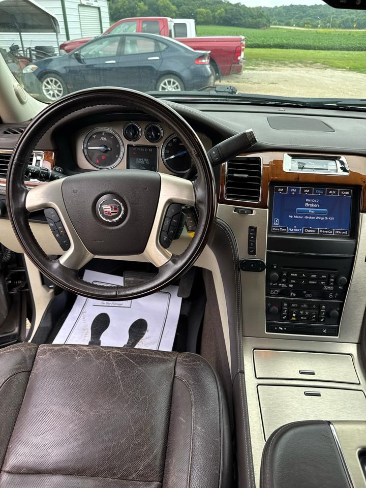 Cadillac Escalade AWD 4dr Platinum 2014