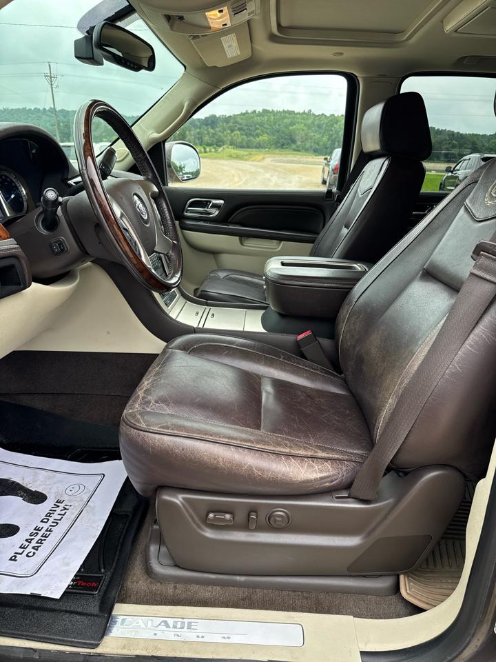 Cadillac Escalade AWD 4dr Platinum 2014