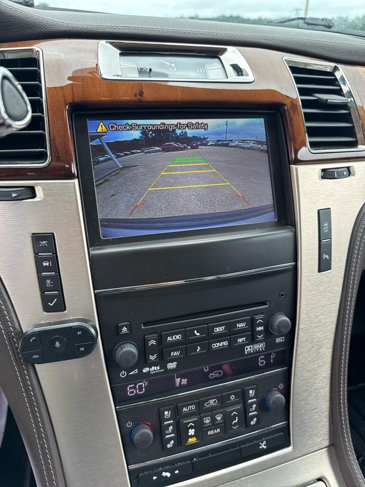 Cadillac Escalade AWD 4dr Platinum 2014