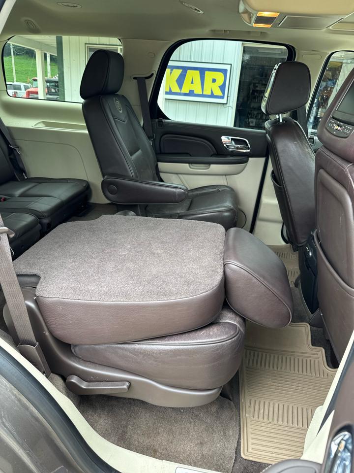 Cadillac Escalade AWD 4dr Platinum 2014