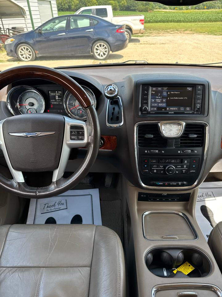 Chrysler Town & Country 4dr Wgn Limited 2016