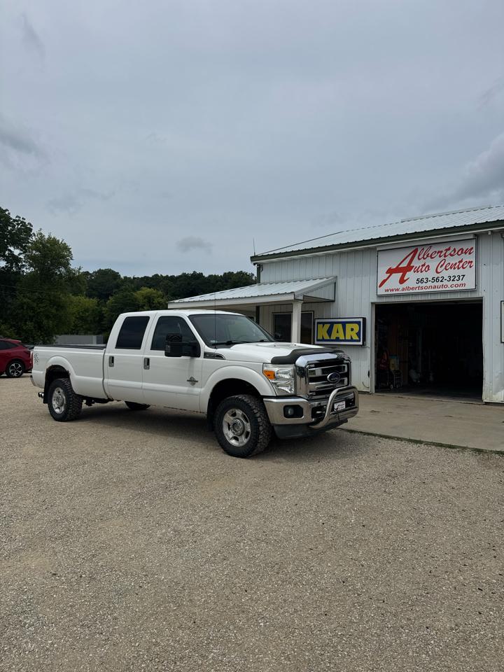 Ford Super Duty F-350 SRW XLT 4WD Crew Cab 8' Box 2011
