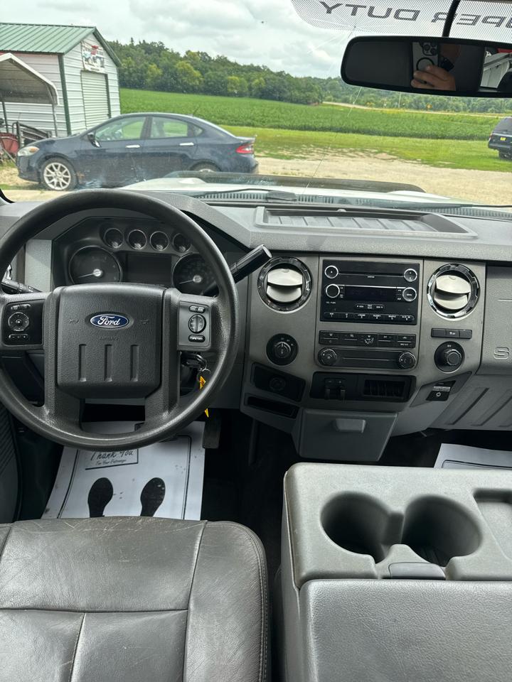 Ford Super Duty F-350 SRW XLT 4WD Crew Cab 8' Box 2011