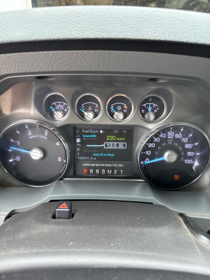Ford Super Duty F-350 SRW XLT 4WD Crew Cab 8' Box 2011