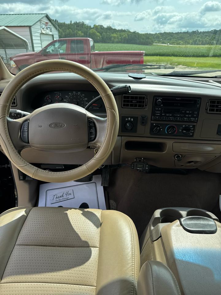 Ford Super Duty F-250 Crew Cab 156" Lariat 4WD 2001