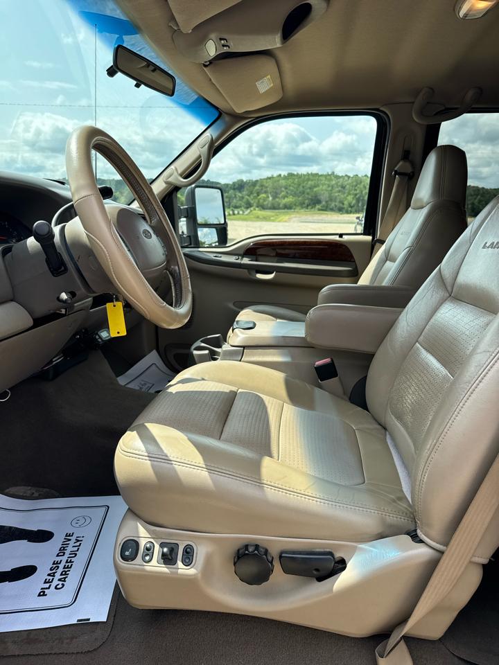 Ford Super Duty F-250 Crew Cab 156" Lariat 4WD 2001