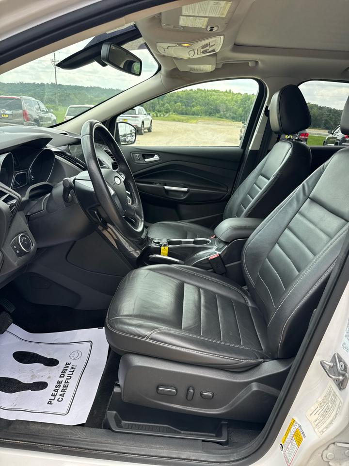 Ford Escape 4WD 4dr Titanium 2016