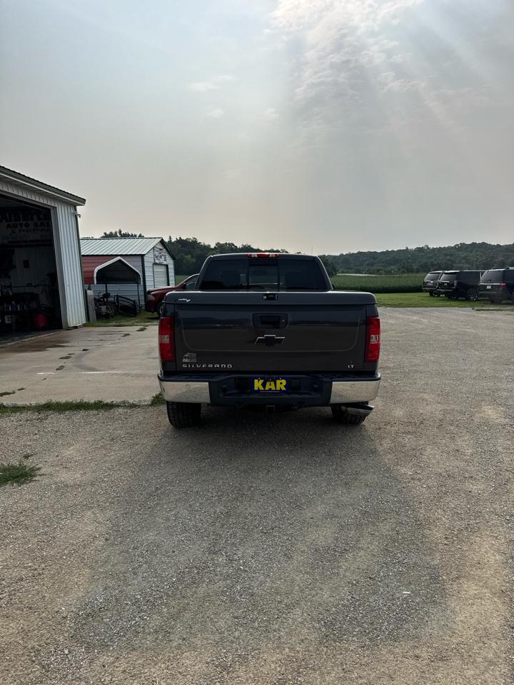 Chevrolet Silverado 1500 4WD Ext Cab 143.5" LT 2011
