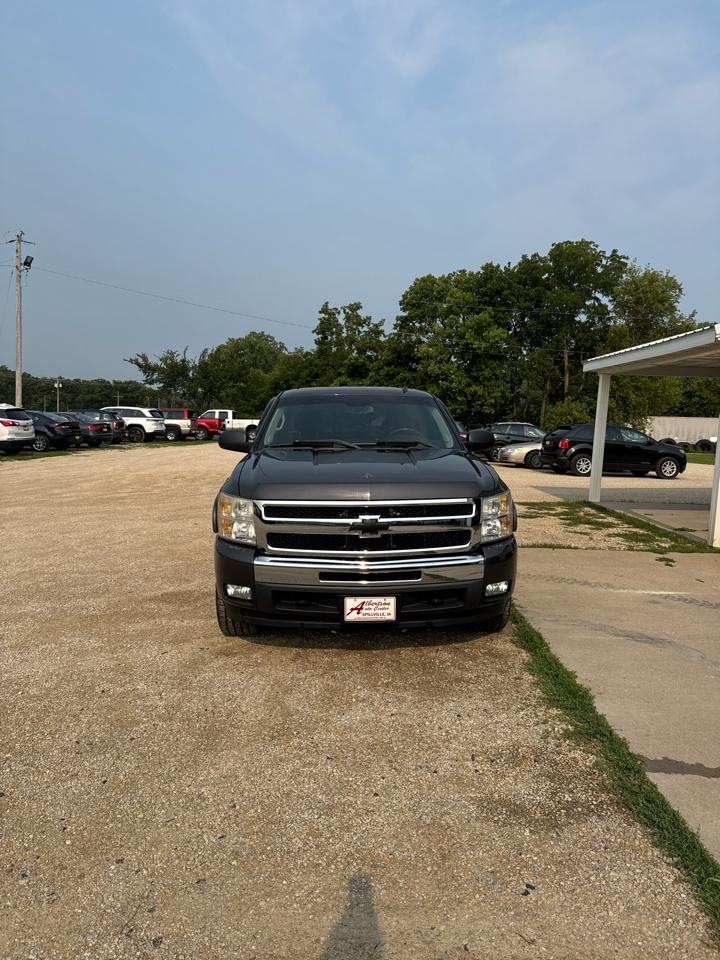 Chevrolet Silverado 1500 4WD Ext Cab 143.5" LT 2011