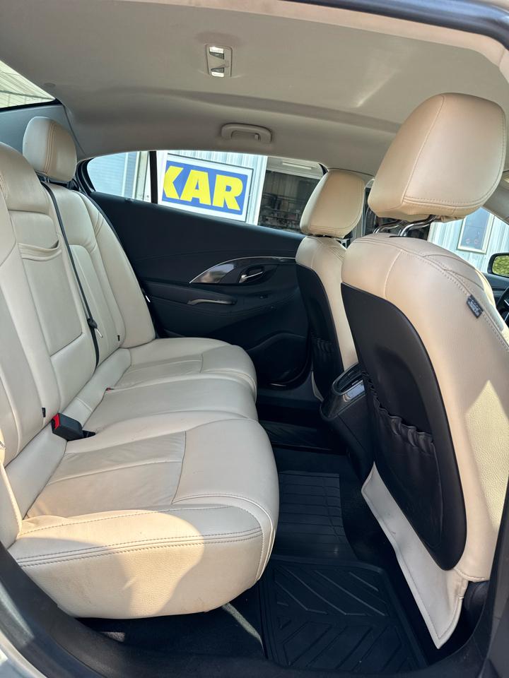 Buick LaCrosse 4dr Sdn Base FWD 2016