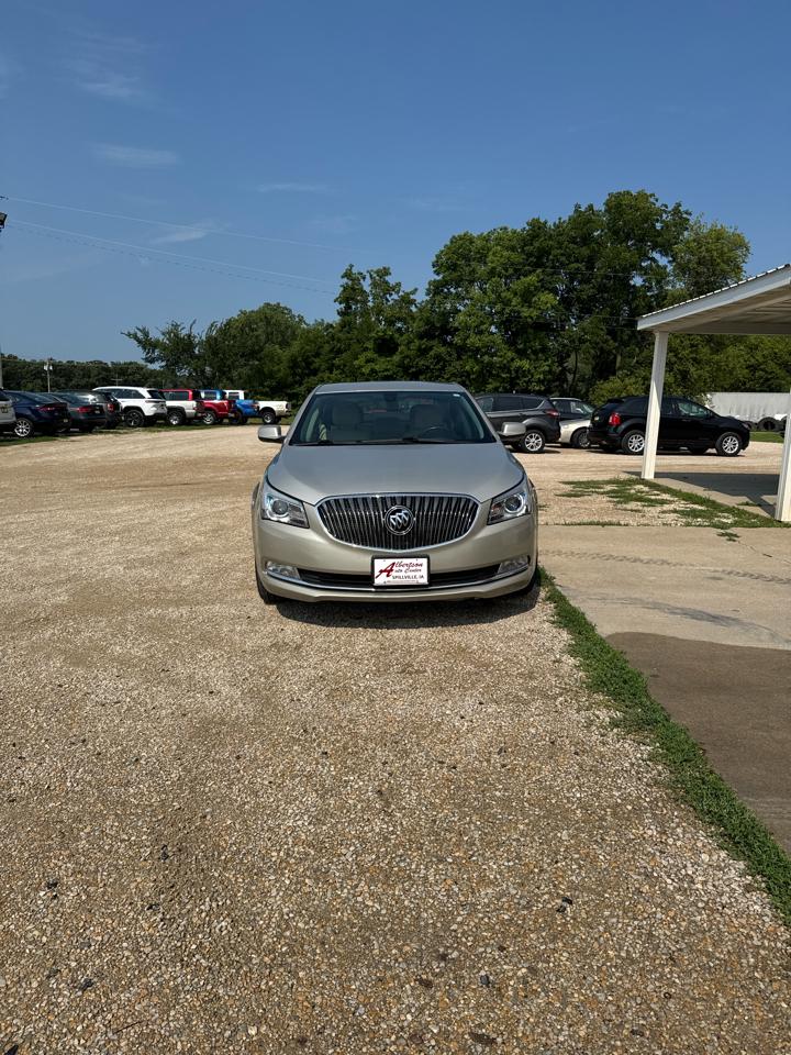 Buick LaCrosse 4dr Sdn Base FWD 2016