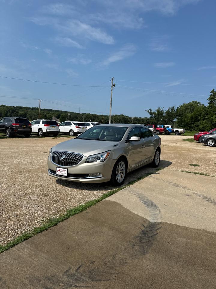 Buick LaCrosse 4dr Sdn Base FWD 2016