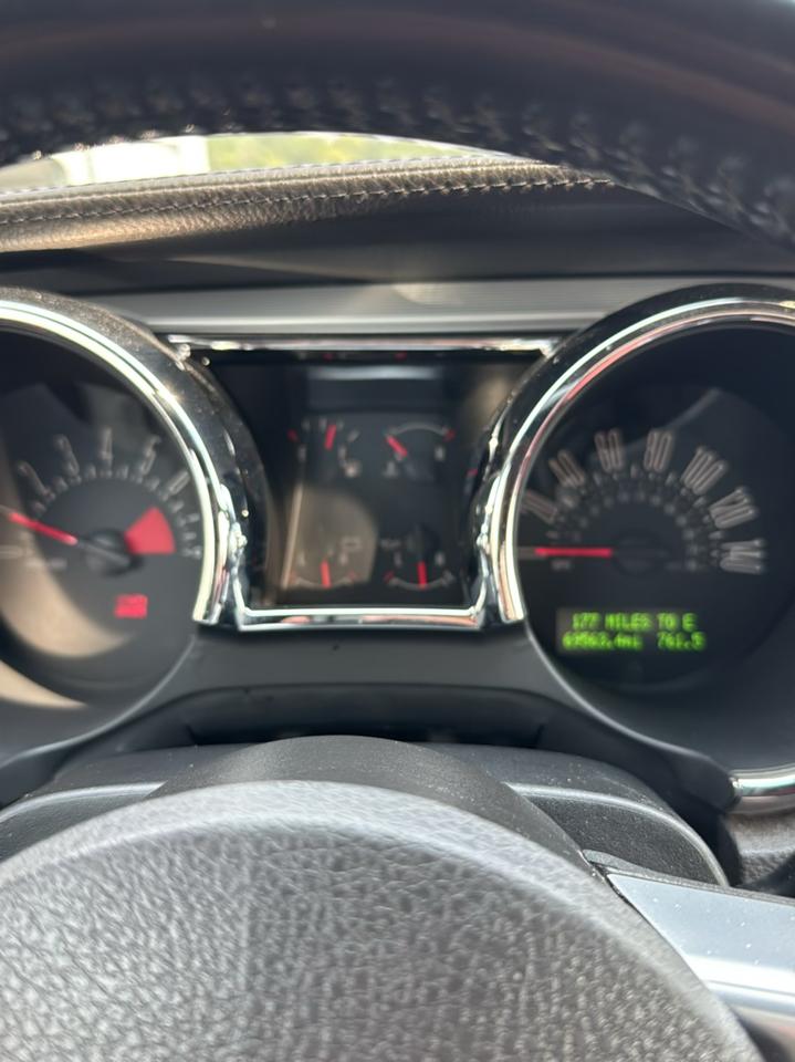Ford Mustang 2dr Cpe GT Deluxe 2007