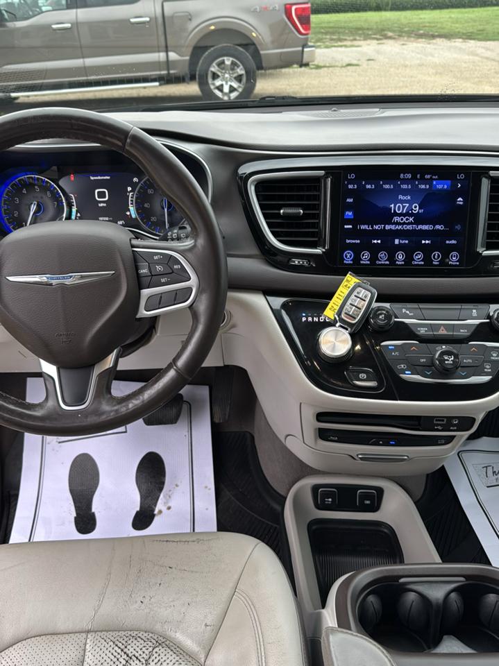 Chrysler Pacifica Touring-L Plus FWD 2017