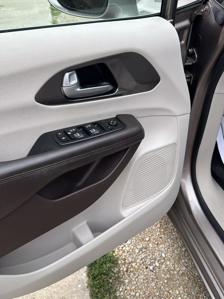 Chrysler Pacifica Touring-L Plus FWD 2017