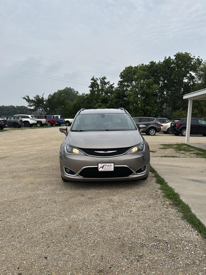 Chrysler Pacifica Touring-L Plus FWD 2017