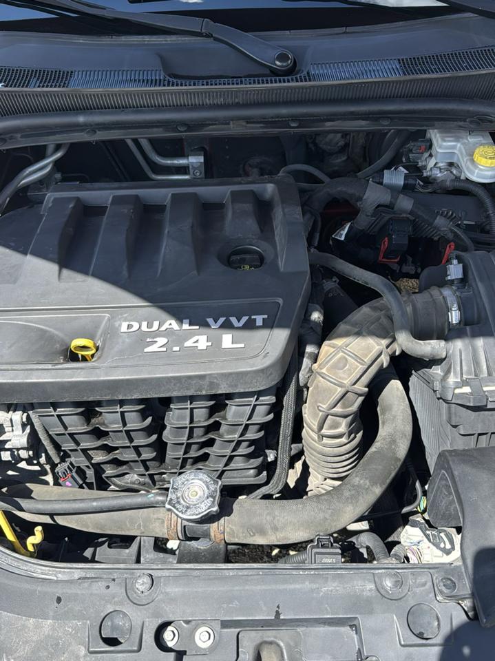 Chrysler 200 4dr Sdn Touring 2014