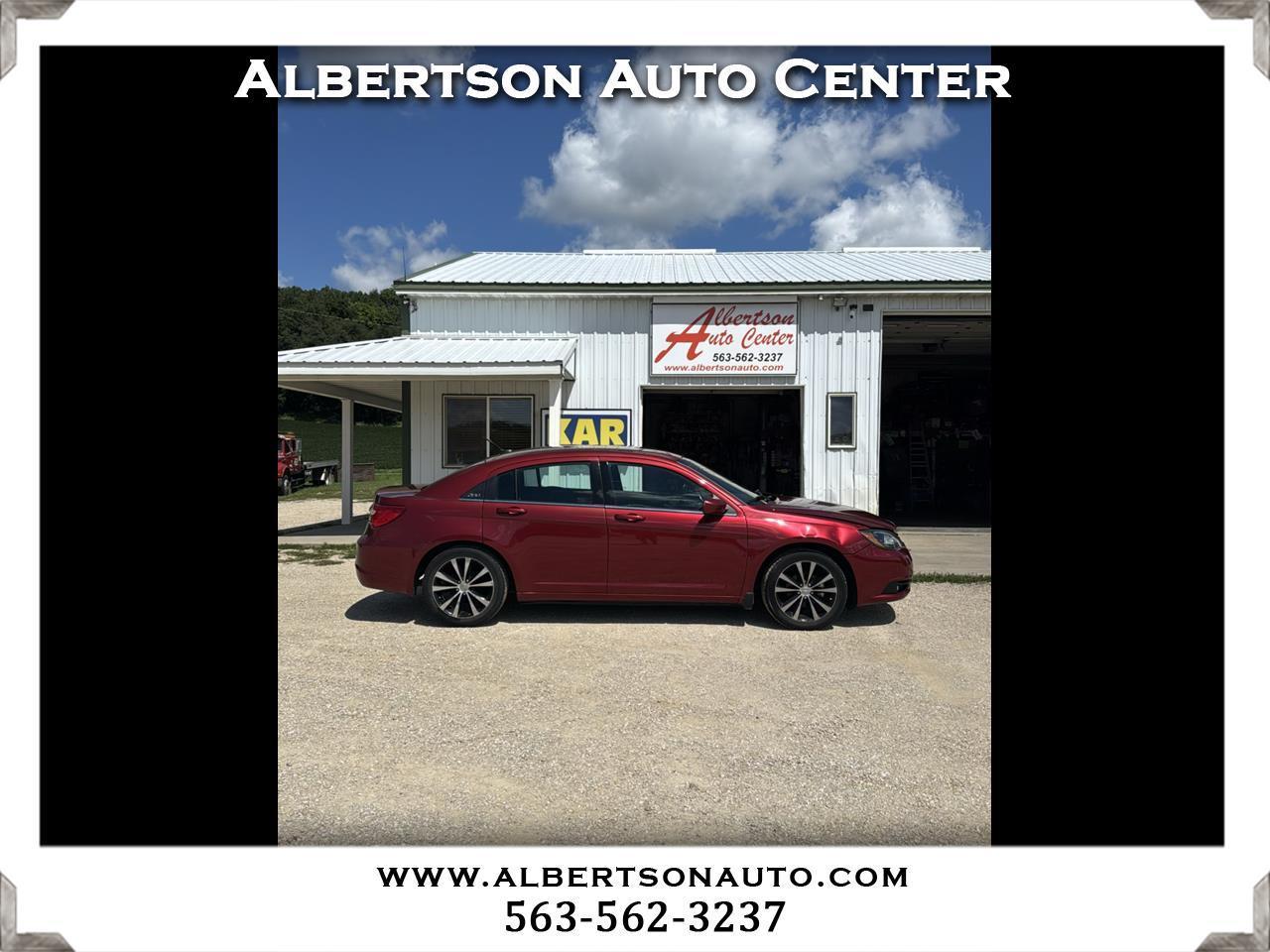 Chrysler 200 4dr Sdn Touring 2014