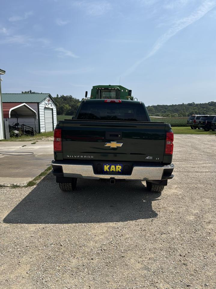 Chevrolet Silverado 1500 4WD Crew Cab 143.5" LT w/2LT 2015