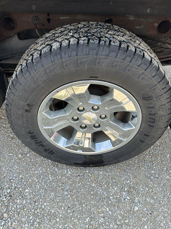 Chevrolet Silverado 1500 4WD Crew Cab 143.5" LT w/2LT 2015