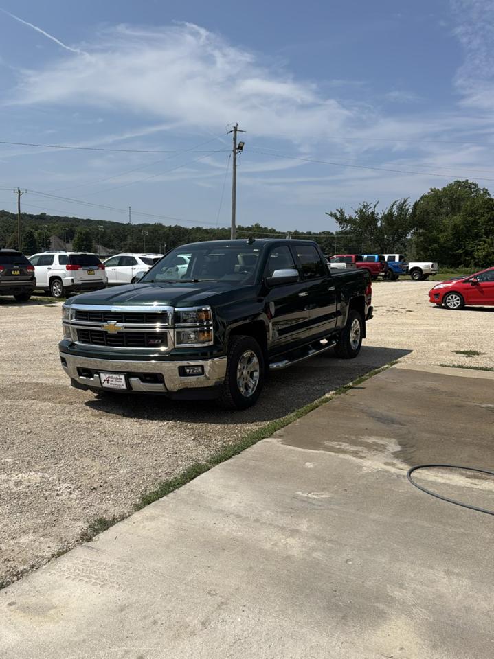 Chevrolet Silverado 1500 4WD Crew Cab 143.5" LT w/2LT 2015